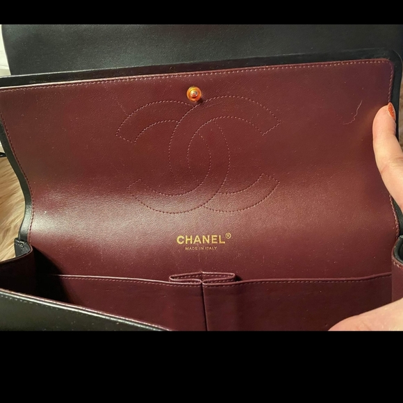 100% Authentic CHANEL Quilted Double Flap Jumbo Lambskin Black Shoulder Bag - Picture 15 of 16